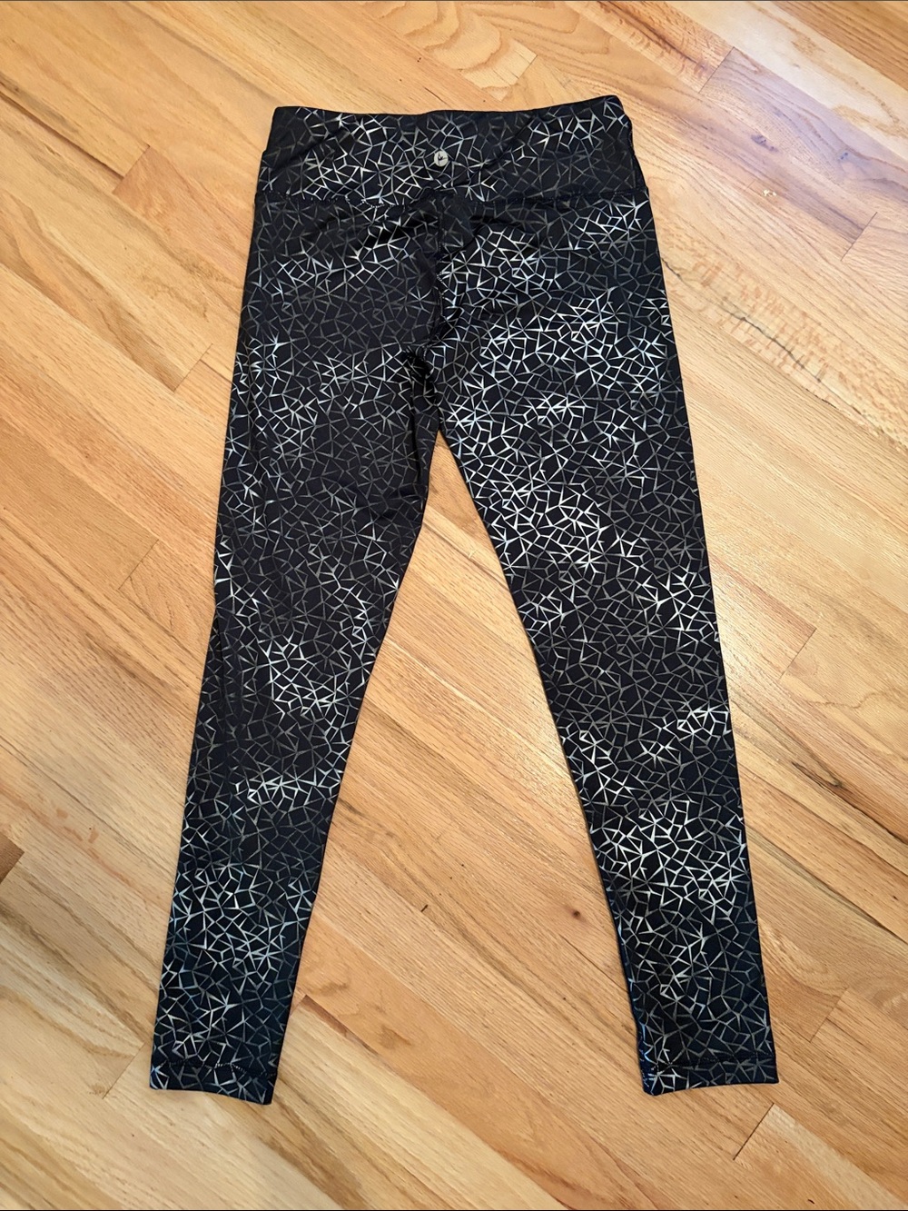 Black & Silver Geometric Print Leggings 90 degrees. Like New. Size Small - Picture 4 of 4